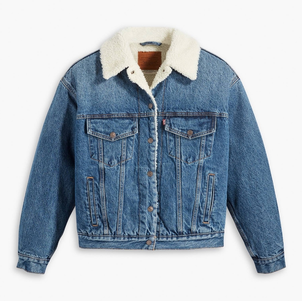 Levi's Women's Medium Wash Sherpa Trucker Jacket - Picture 1 of 9